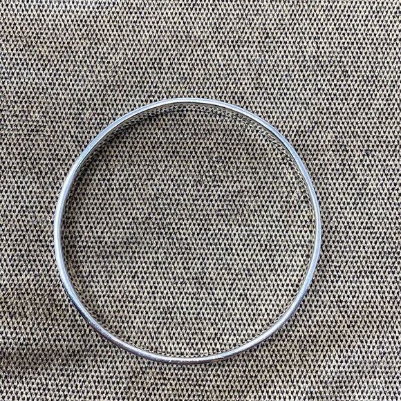 Solid 925 Sterling Silver Amore Bangle Bracelet - Picture 6 of 10
